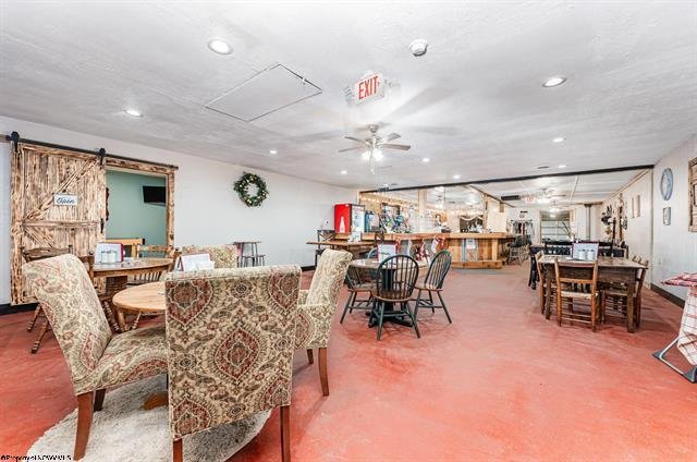 10158802-07772190-b13c-4e66-be7a-5f9502926eb5